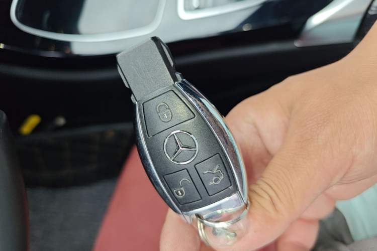 Used Mercedes-Benz C-Class 2016 C 200 Sport Edition Vehicle Key