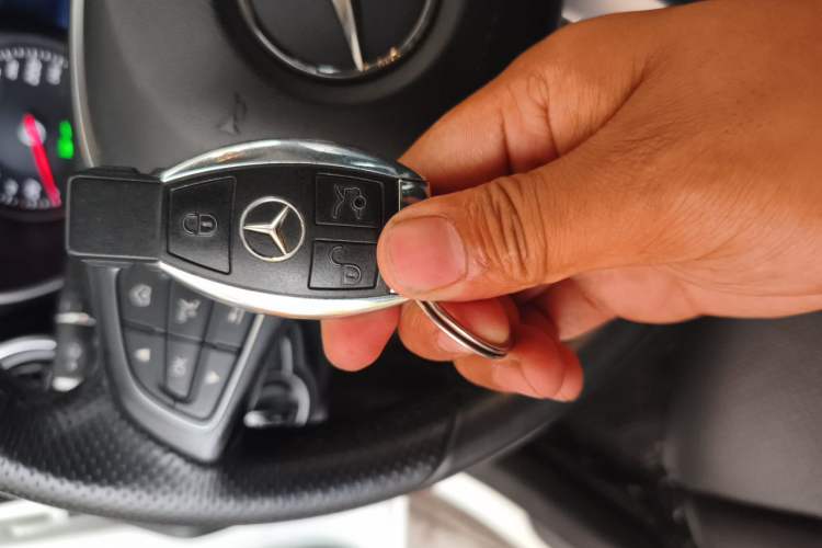 Used Mercedes-Benz C-Class 2016 C 200 L Sport Edition Vehicle Key