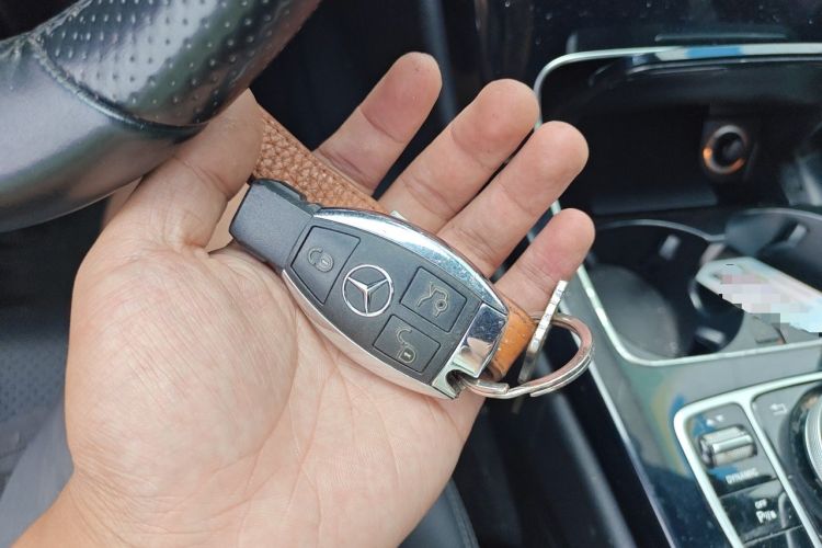 Used Mercedes-Benz C-Class 2016 C 200 Sport Edition Vehicle Key