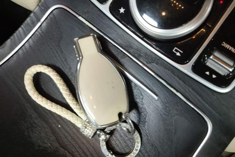 Used Mercedes-Benz C-Class 2016 C 180 L Sport Edition Vehicle Key