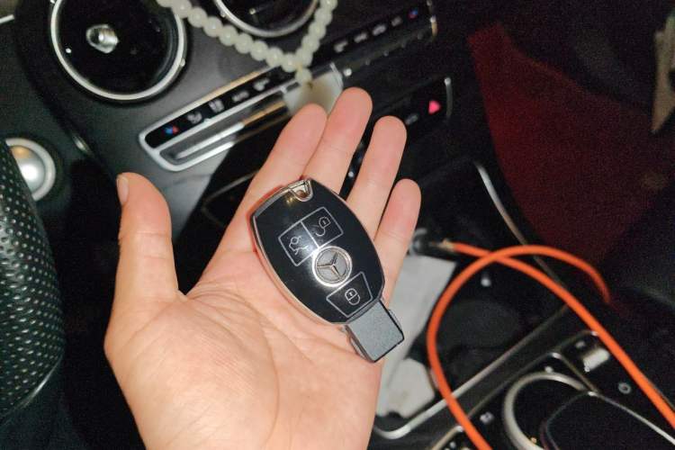 Used Mercedes-Benz C-Class 2016 C 180 L Sport Edition Vehicle Key
