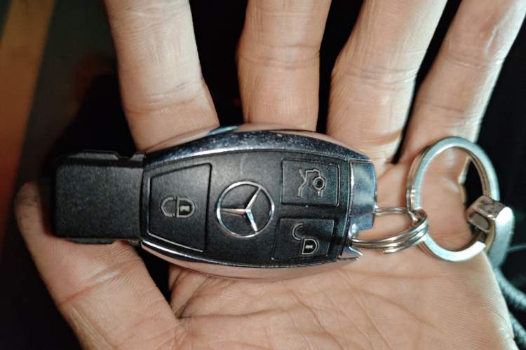 Used Mercedes-Benz C-Class 2016 C 180 L Sport Edition Vehicle Key
