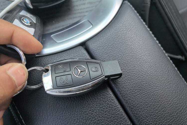 Used Mercedes-Benz C-Class 2016 C 180 L Sport Edition Vehicle Key