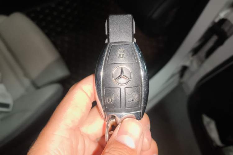 Used Mercedes-Benz C-Class 2016 C 200 L Sport Edition Vehicle Key