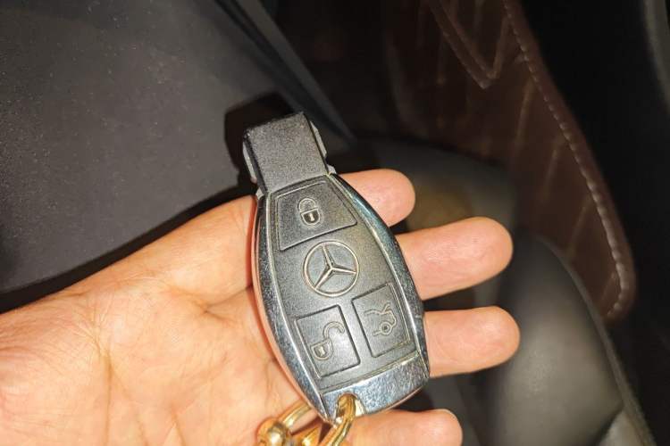Used Mercedes-Benz C-Class 2016 C 200 Sport Edition Vehicle Key