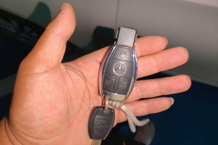 Used Mercedes-Benz C-Class 2016 C 200 L Sport Edition Vehicle Key