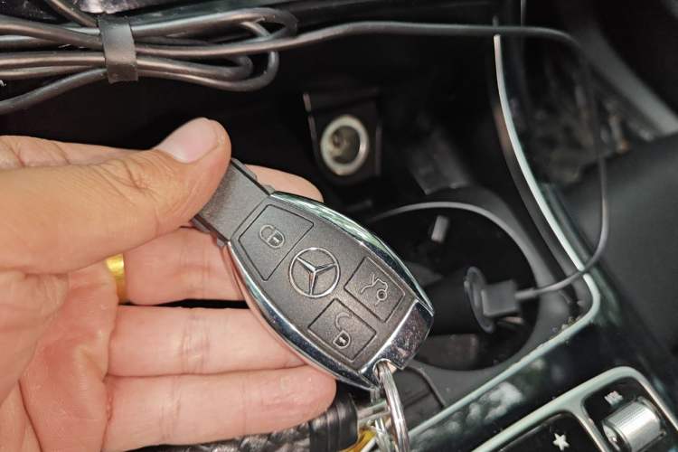 Used Mercedes-Benz C-Class 2016 C 200 Sport Edition Vehicle Key