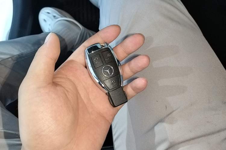 Used Mercedes-Benz C-Class 2016 C 200 Sport Edition Vehicle Key