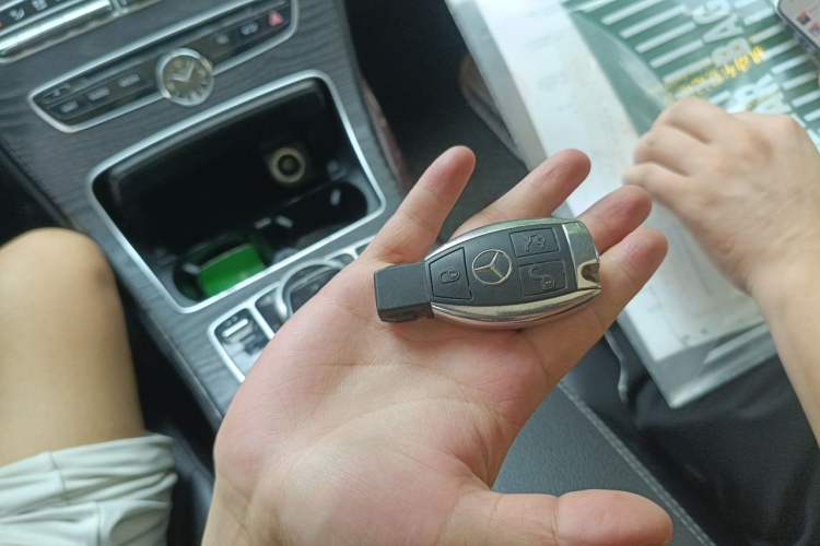 Used Mercedes-Benz C-Class 2016 C 200 L Sport Edition Vehicle Key