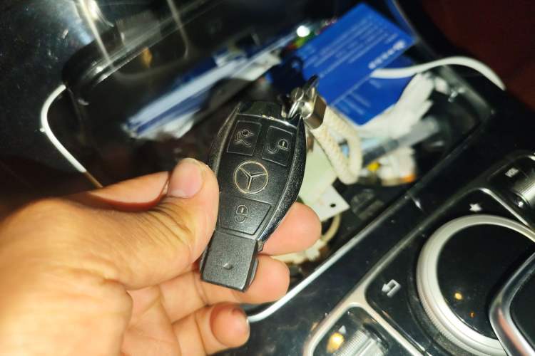 Used Mercedes-Benz C-Class 2016 C 200 Sport Edition Vehicle Key