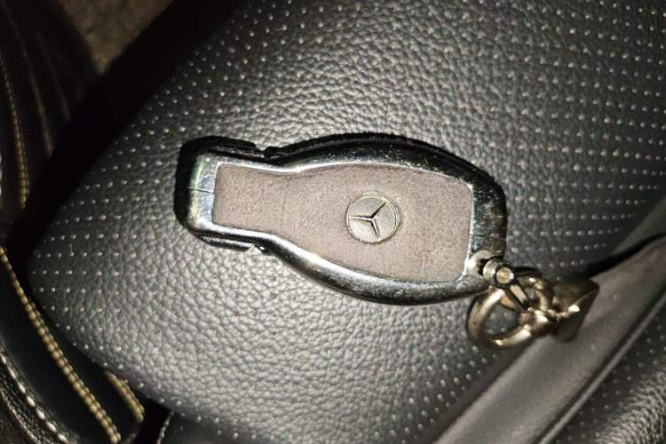 Used Mercedes-Benz C-Class 2016 C 200 L Sport Edition Vehicle Key