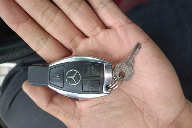 Used Mercedes-Benz C-Class 2016 C 200 Sport Edition Vehicle Key
