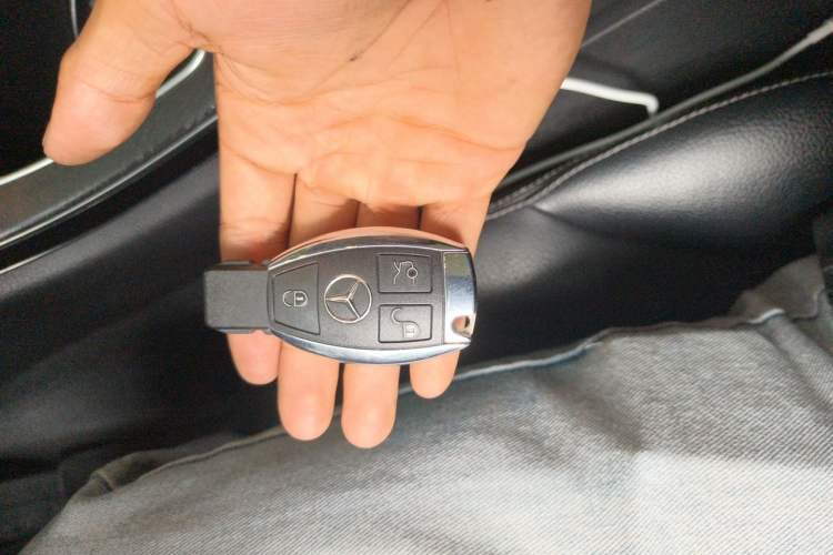 Used Mercedes-Benz C-Class 2016 C 200 L Sport Edition Vehicle Key