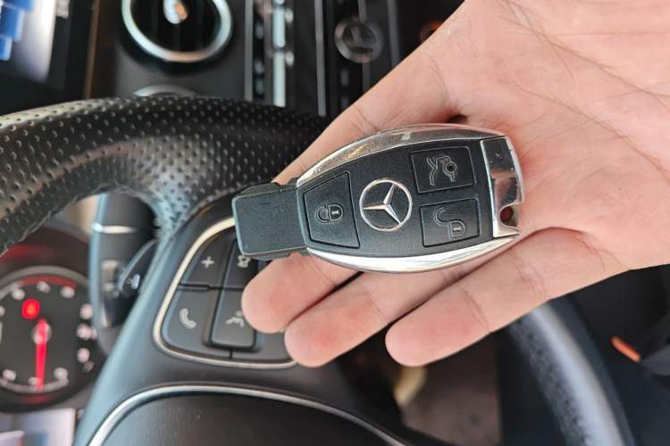 Used Mercedes-Benz C-Class 2016 C 180 L Sport Edition Vehicle Key