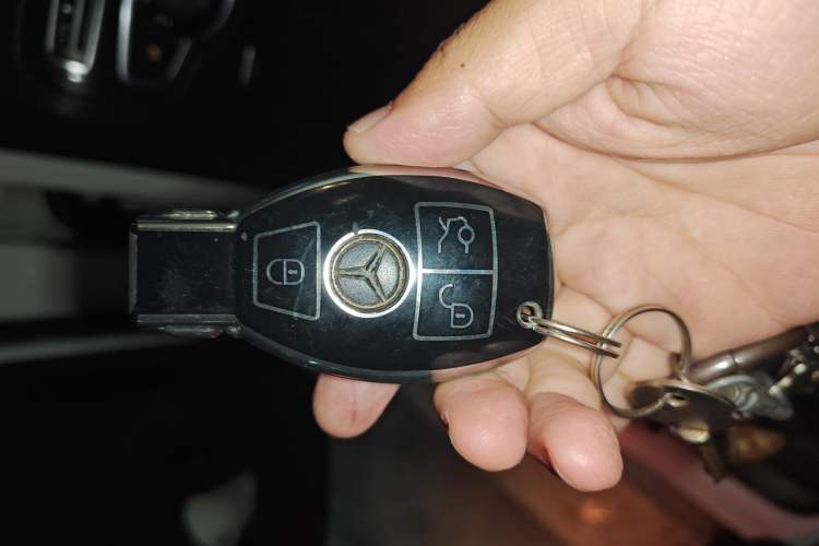 Used Mercedes-Benz C-Class 2016 C 200 L Sport Edition Vehicle Key