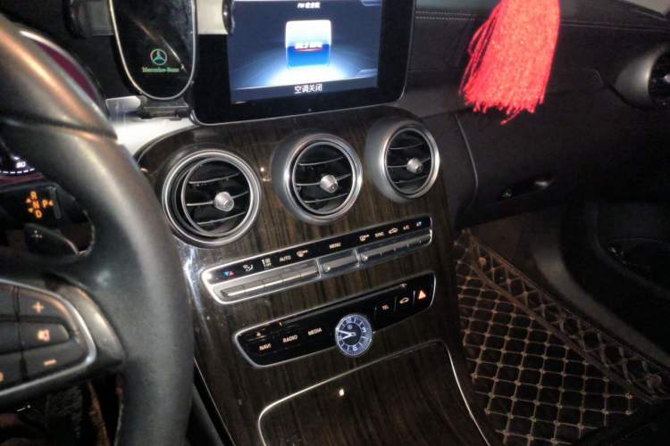 Used Mercedes-Benz C-Class 2017 Facelifted C 180 L Stylish Edition Audio And AC Panel