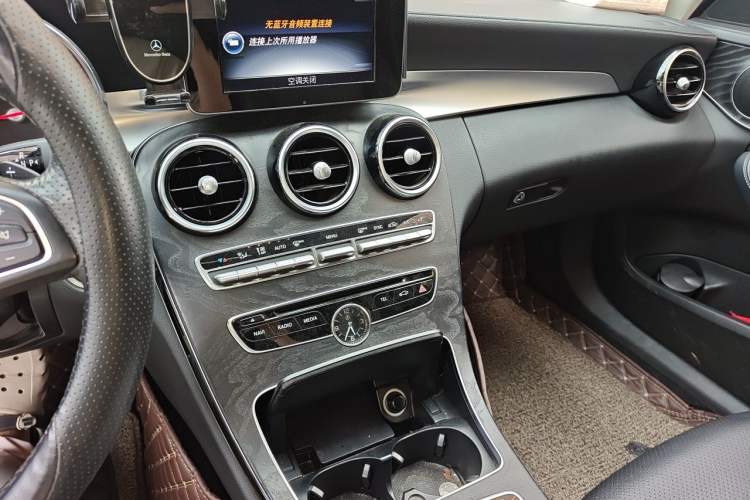 Used Mercedes-Benz C-Class 2017 Restyled C 180 L Fashion Edition Sport Version Audio And AC Panel