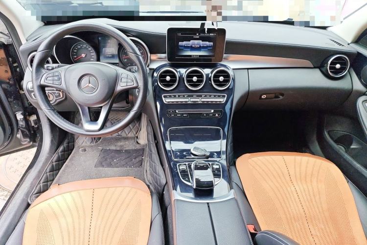 Used Mercedes-Benz C-Class 2017 Revised C 180 L Dynamic Sports Edition Center Console