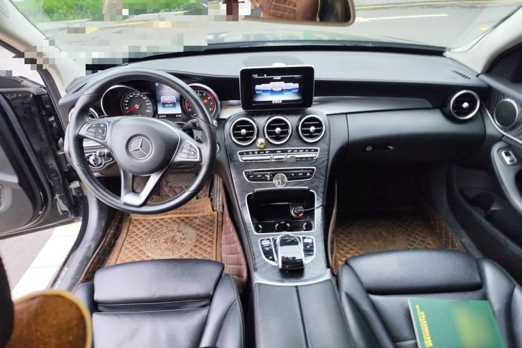 Used Mercedes-Benz C-Class 2017 C 200 L Sport Edition Center Console