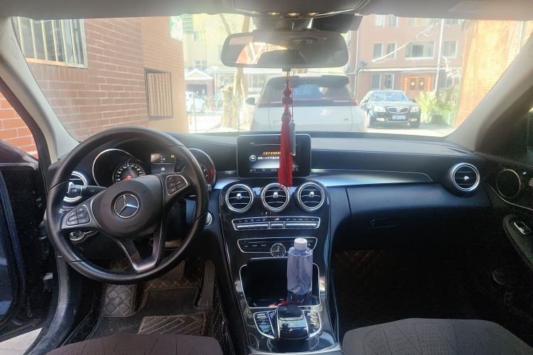 Used Mercedes-Benz C-Class 2017 C 200 L Center Console