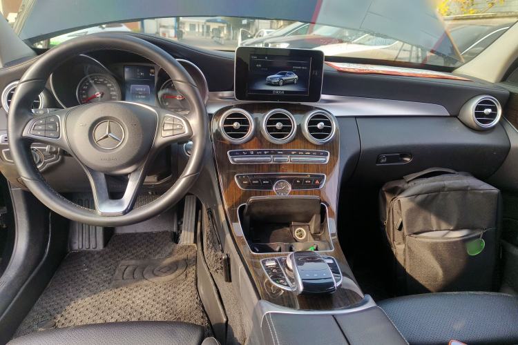 Used Mercedes-Benz C-Class 2017 C 180 L Center Console