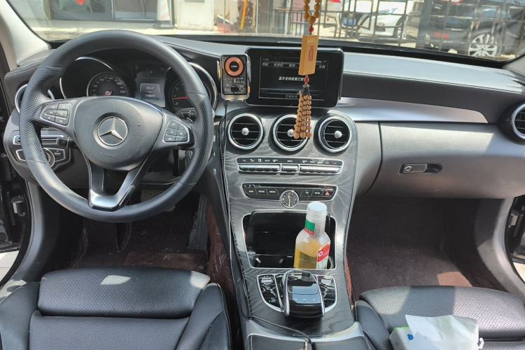 Used Mercedes-Benz C-Class 2017 C 200 L Sport Edition Center Console