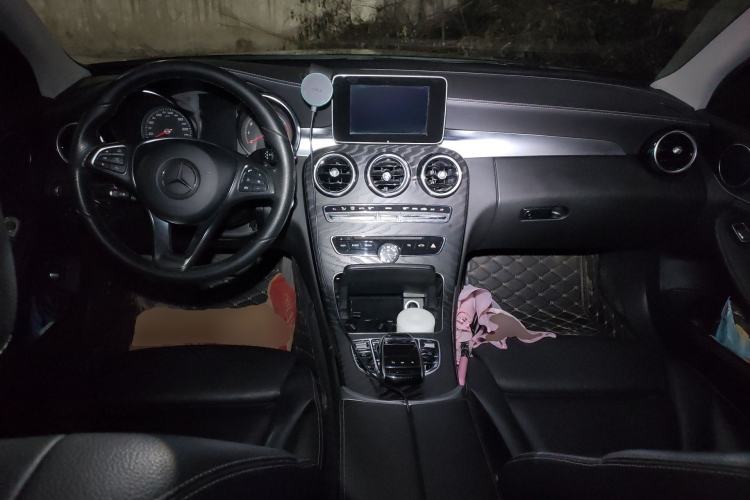 Used Mercedes-Benz C-Class 2017 Facelift C 200 L Sport Edition Center Console