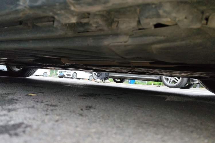 Used Mercedes-Benz C-Class 2017 C 200 L Sport Edition Chassis Front Right