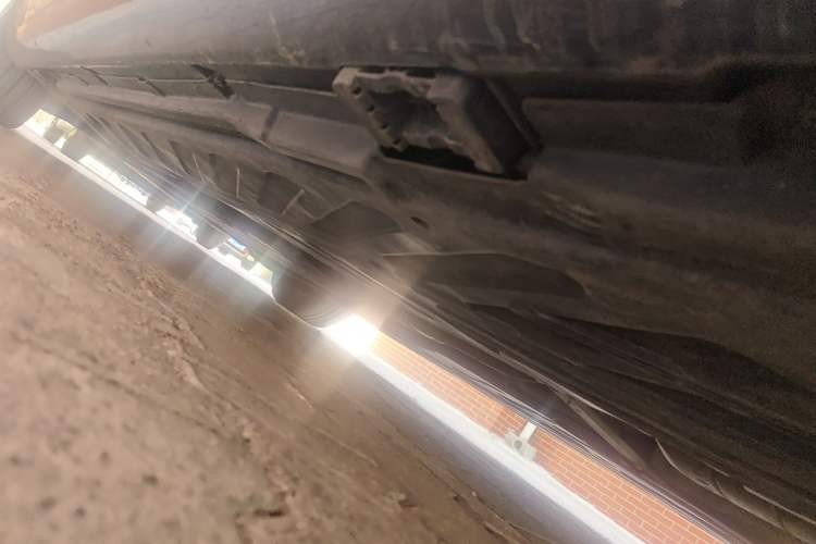 Used Mercedes-Benz C-Class 2017 C 200 L Chassis Rear Left