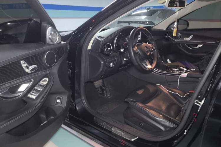Used Mercedes-Benz C-Class 2017 C 180 L Sport Edition Driver Seat