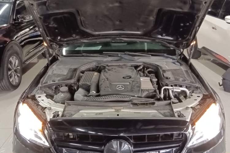 Used Mercedes-Benz C-Class 2017 Facelift C 200 L Sport Edition Engine Bay