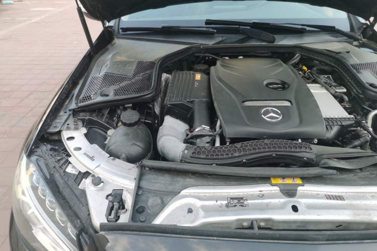 Used Mercedes-Benz C-Class 2017 Facelift C 200 L Sport Edition Engine Bay Right