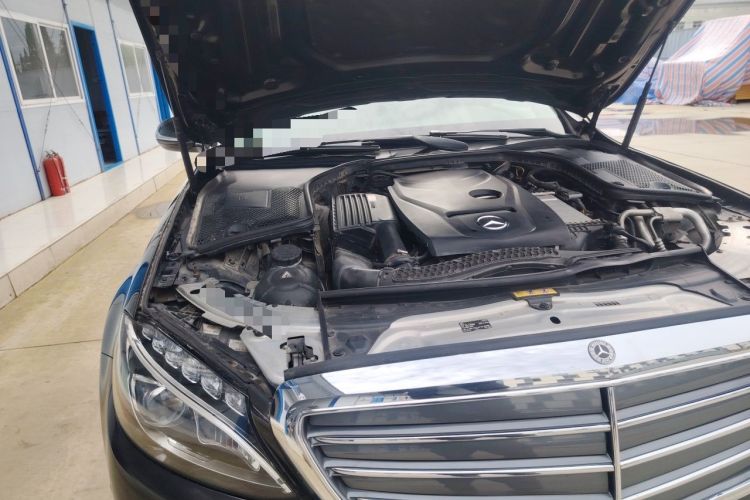 Used Mercedes-Benz C-Class 2017 Facelift C 200 L Engine Bay Right