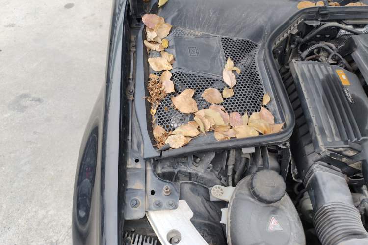 Used Mercedes-Benz C-Class 2017 Restyled C 200 Sport Edition Engine Bay Right