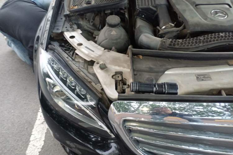 Used Mercedes-Benz C-Class 2017 Facelifted C 180 L Stylish Edition Engine Bay Right