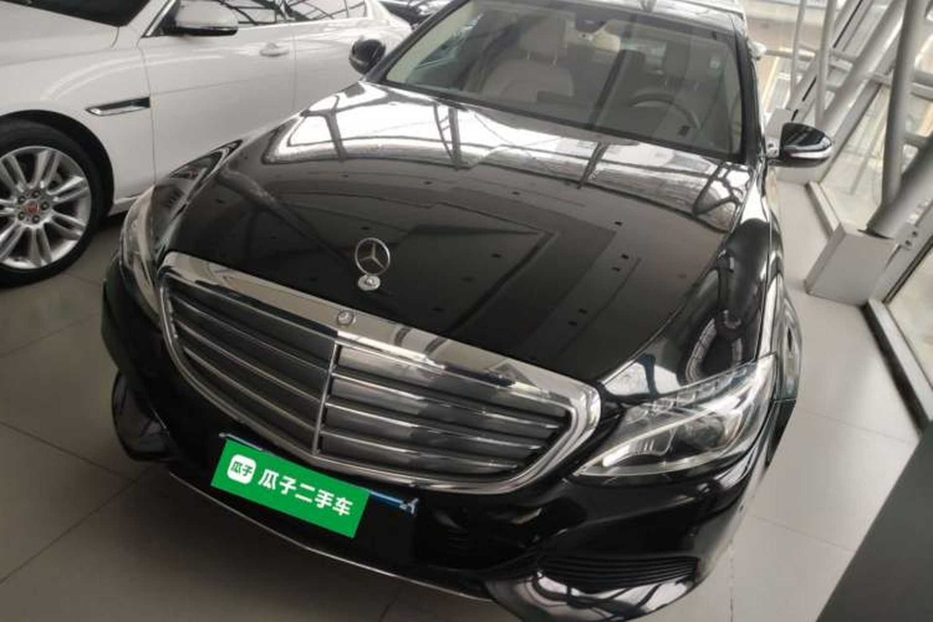 Used Mercedes-Benz C-Class 2017 Facelifted C 180 L Stylish Edition Front Left 45 Deg