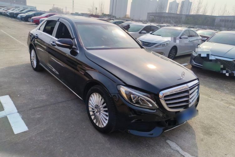 Used Mercedes-Benz C-Class 2017 C 180 L Front Right 45 Deg