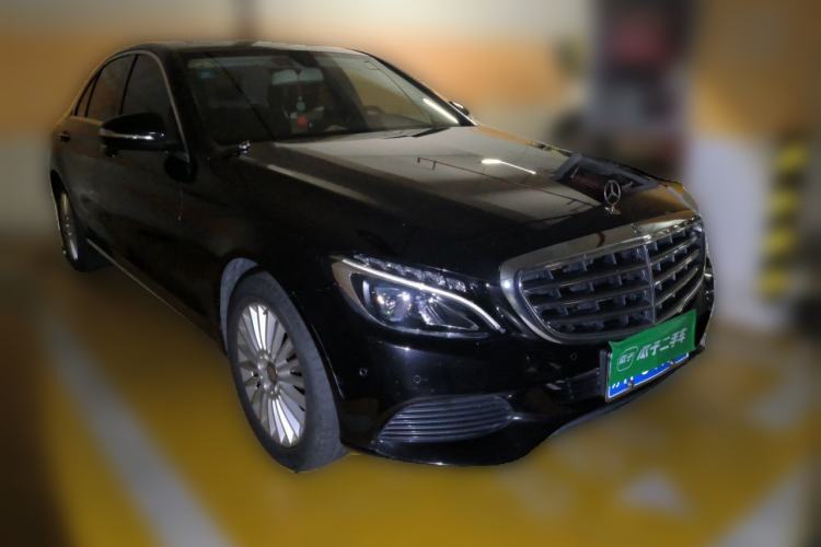 Used Mercedes-Benz C-Class 2017 Facelifted C 180 L Stylish Edition Front Right 45 Deg