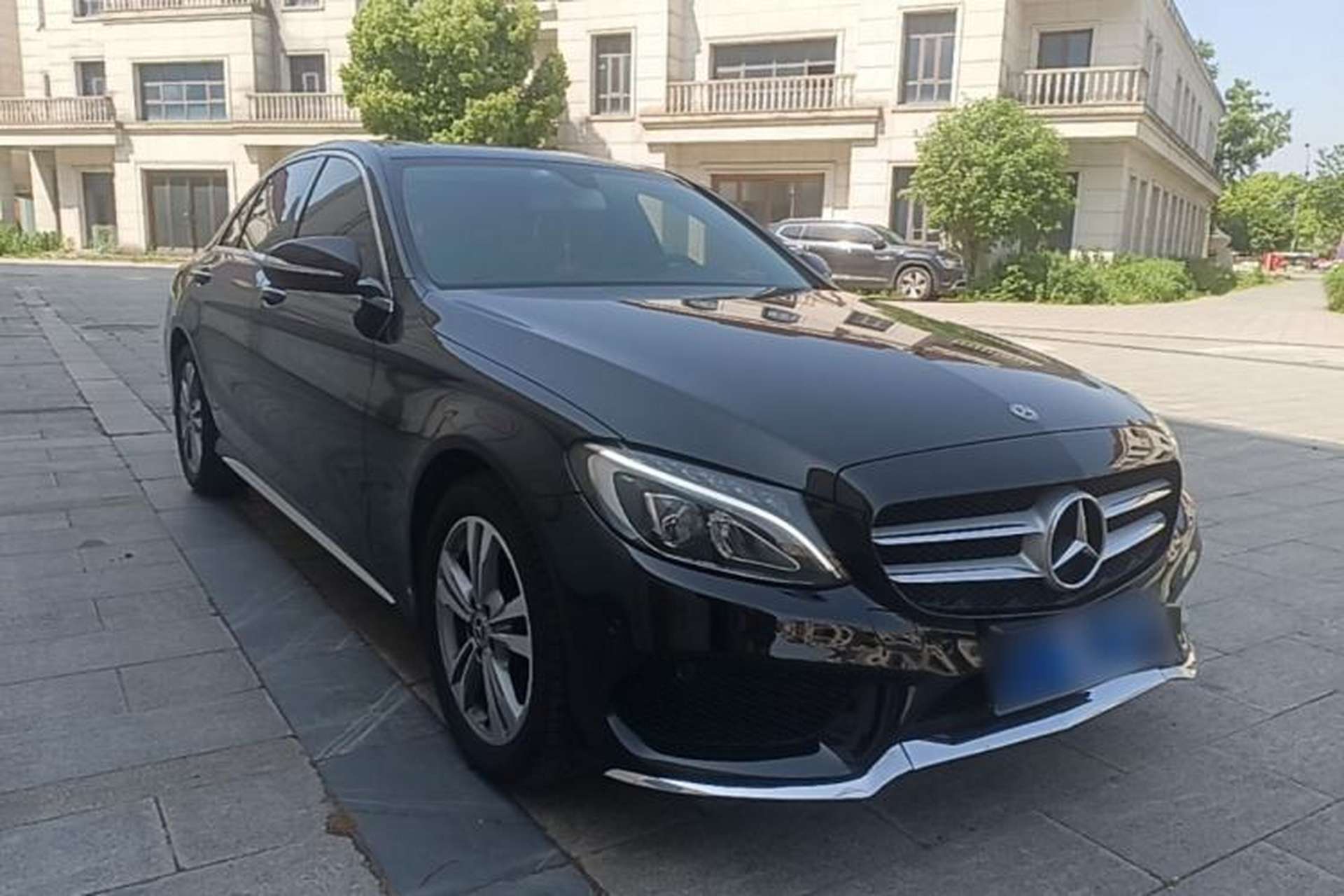 Used Mercedes-Benz C-Class 2017 Facelift C 200 L Sport Edition Front Right 45 Deg