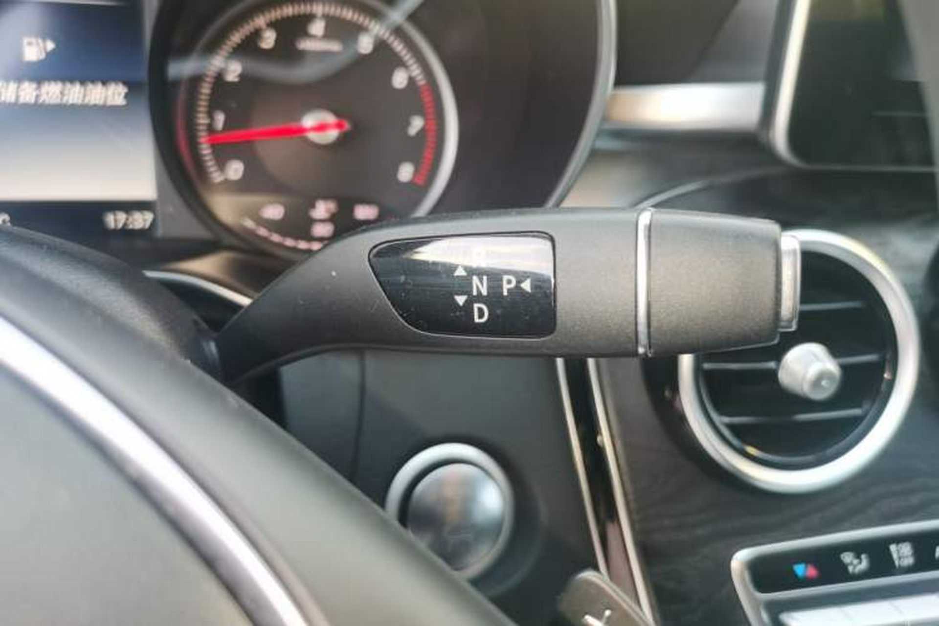 Used Mercedes-Benz C-Class 2017 Facelift C 200 L Sport Edition Gear Lever