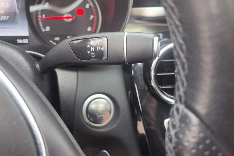 Used Mercedes-Benz C-Class 2017 Revised C 180 L Dynamic Sports Edition Gear Lever