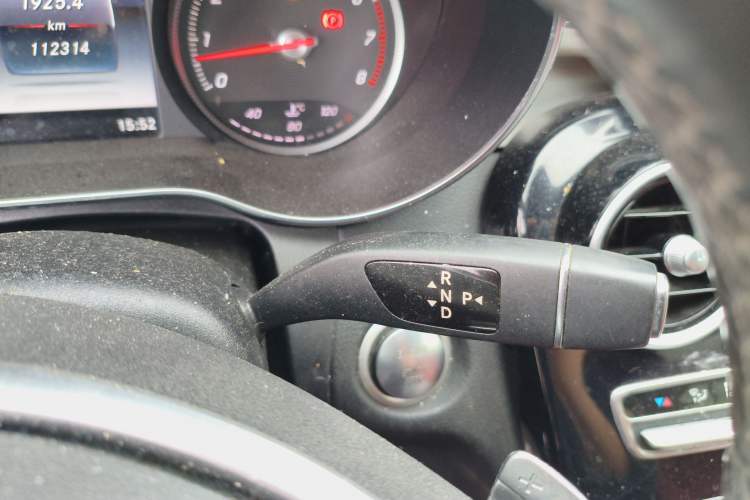 Used Mercedes-Benz C-Class 2017 Restyled C 200 Sport Edition Gear Lever