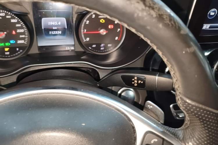Used Mercedes-Benz C-Class 2017 Restyled C 200 Sport Edition Gear Lever