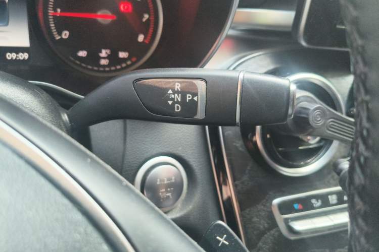 Used Mercedes-Benz C-Class 2017 Facelift C 200 L Sport Edition Gear Lever