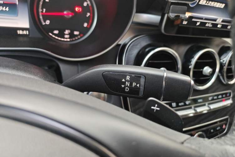 Used Mercedes-Benz C-Class 2017 Facelift C 200 L Sport Edition Gear Lever