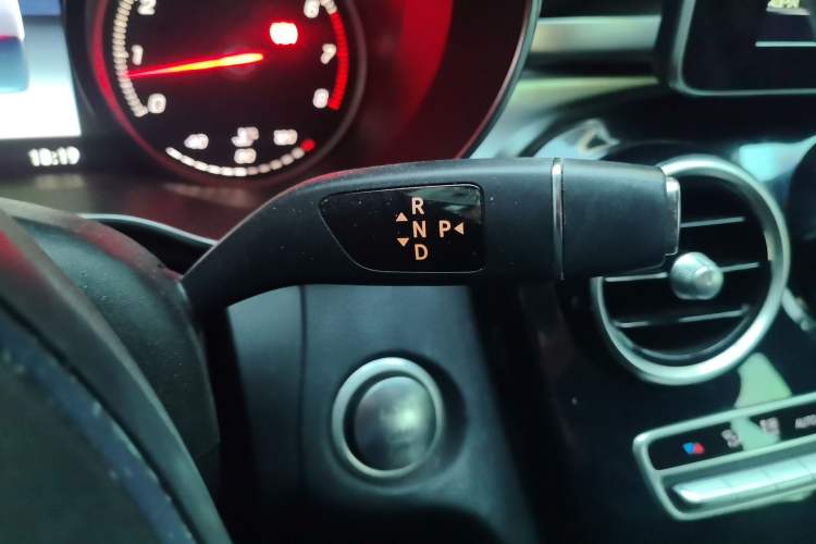 Used Mercedes-Benz C-Class 2017 Revised C 180 L Dynamic Sports Edition Gear Lever