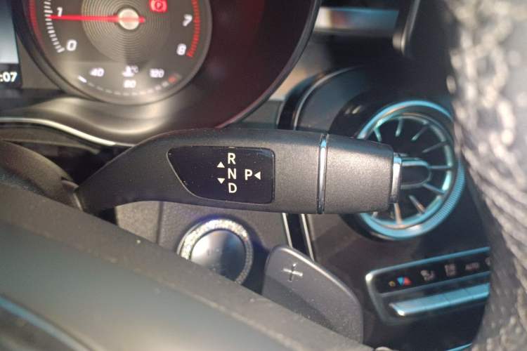 Used Mercedes-Benz C-Class 2017 Facelift C 200 L Sport Edition Gear Lever