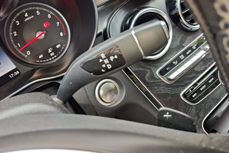 Used Mercedes-Benz C-Class 2017 Restyled C 180 L Fashion Edition Sport Version Gear Lever
