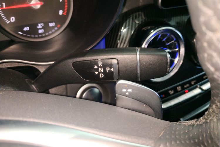 Used Mercedes-Benz C-Class 2017 Restyled C 200 Sport Edition Gear Lever