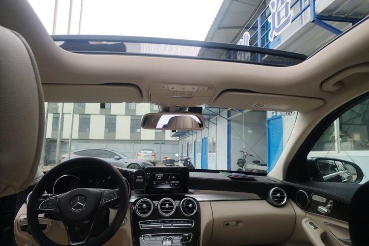 Used Mercedes-Benz C-Class 2017 Facelift C 200 L Headliner